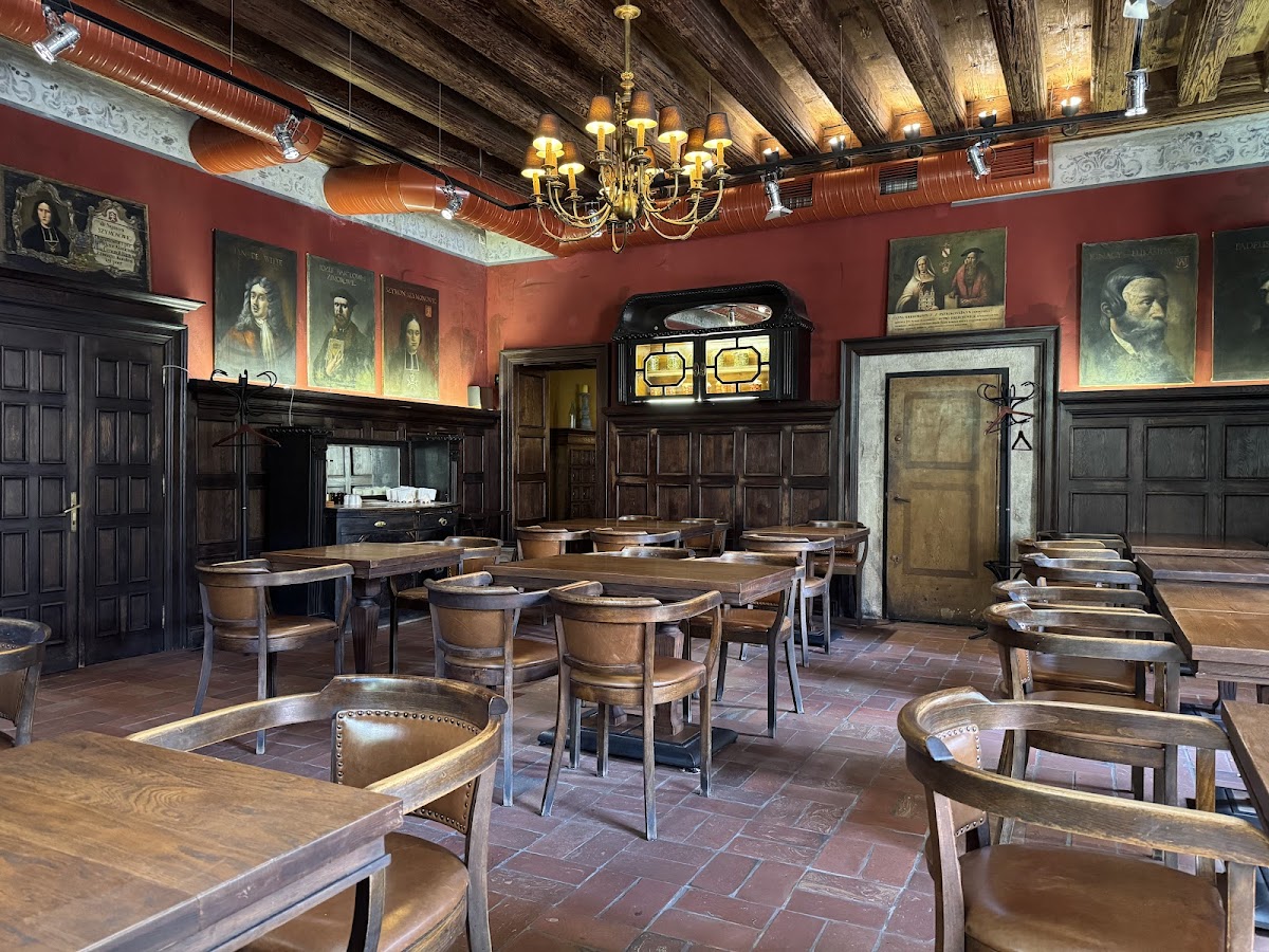 Монс Піус/Mons Pius — Restaurant