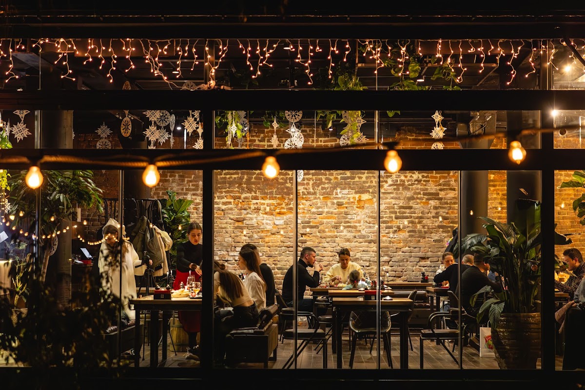 Перша львівська грильова ресторація м’яса та справедливости — Restaurant